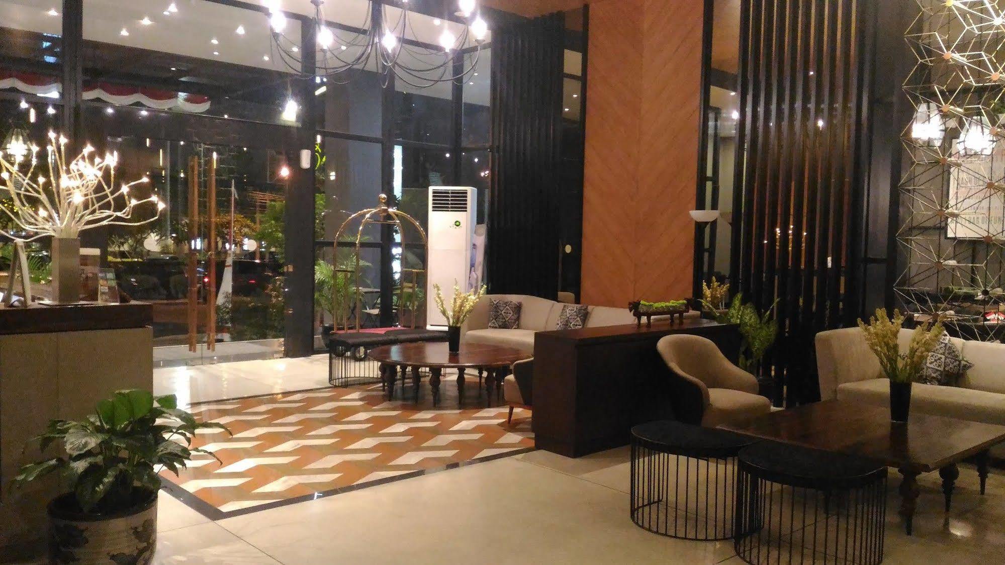 יוגיאקרטה Grand Kangen Hotel Urip Sumoharjo מראה חיצוני תמונה