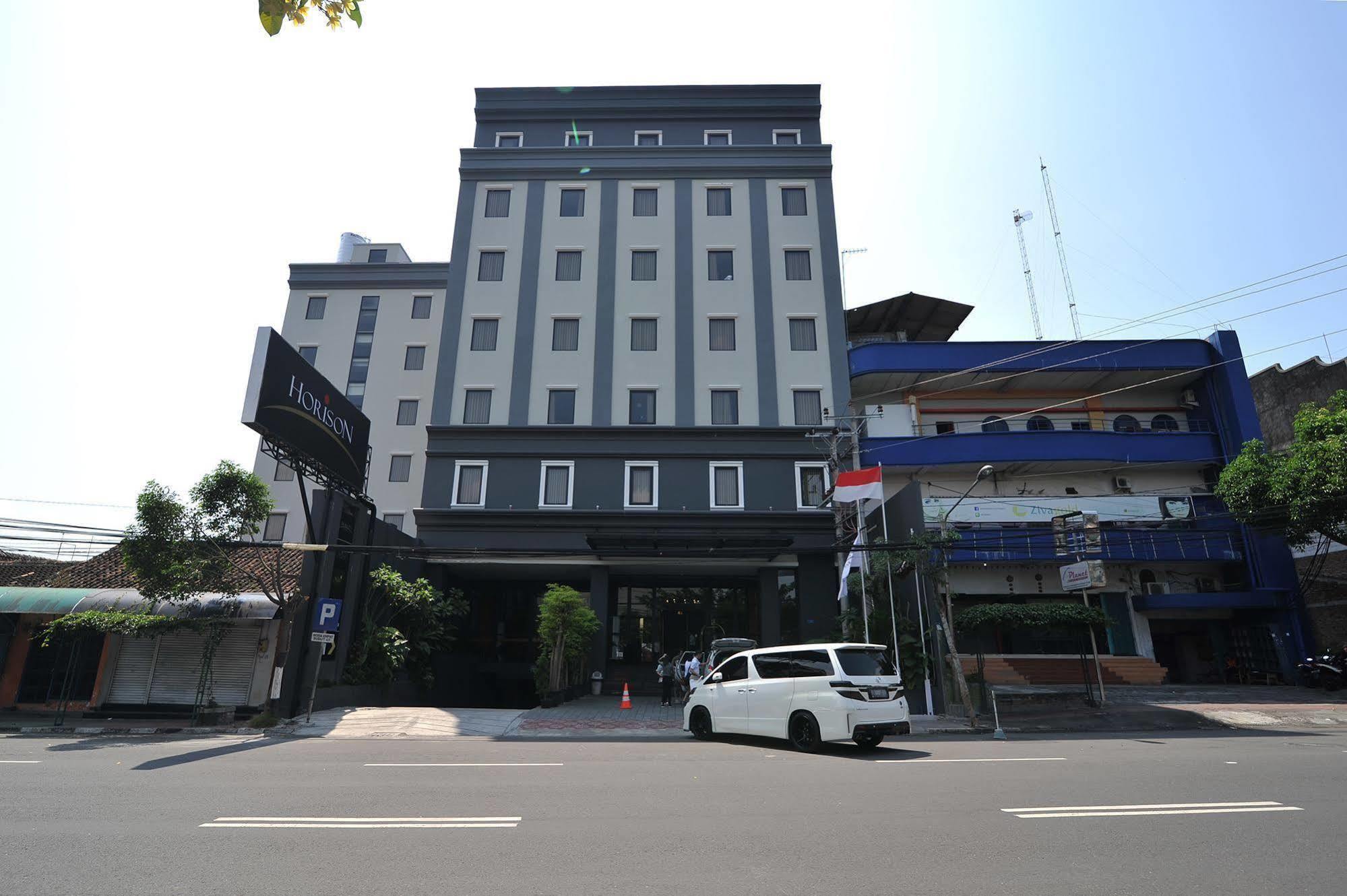 יוגיאקרטה Grand Kangen Hotel Urip Sumoharjo מראה חיצוני תמונה